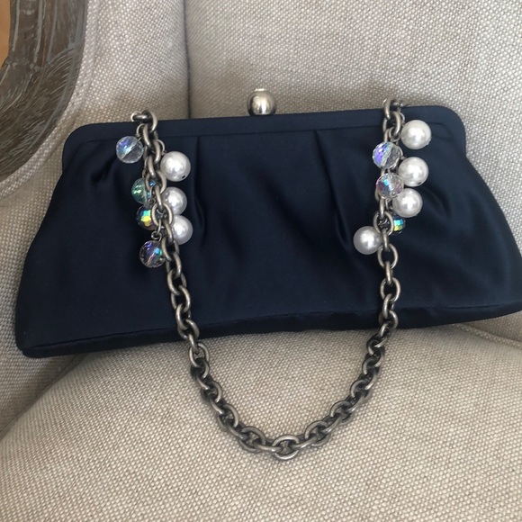 Shoulder satin bag with chain